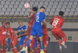 Kalahkan Semen Padang 1 4 Persib Bandung Patahkan Tren Negatif Sejak 2016